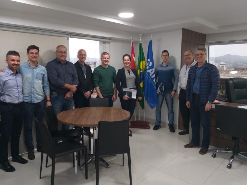 Servidores da AGER visitam a ARIS - Agência Reguladora Intermunicipal de Saneamento - SC